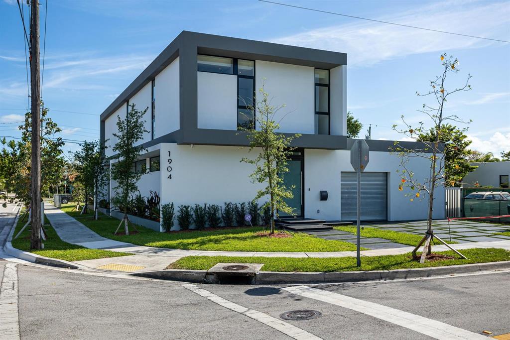 1904 Southwest 22nd Terrace Miami, FL 33145 - Photo 29 of 30