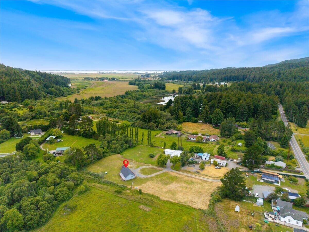 1196 Freshwater Road Eureka, CA 95503 - Photo 4 of 34 a view of a city