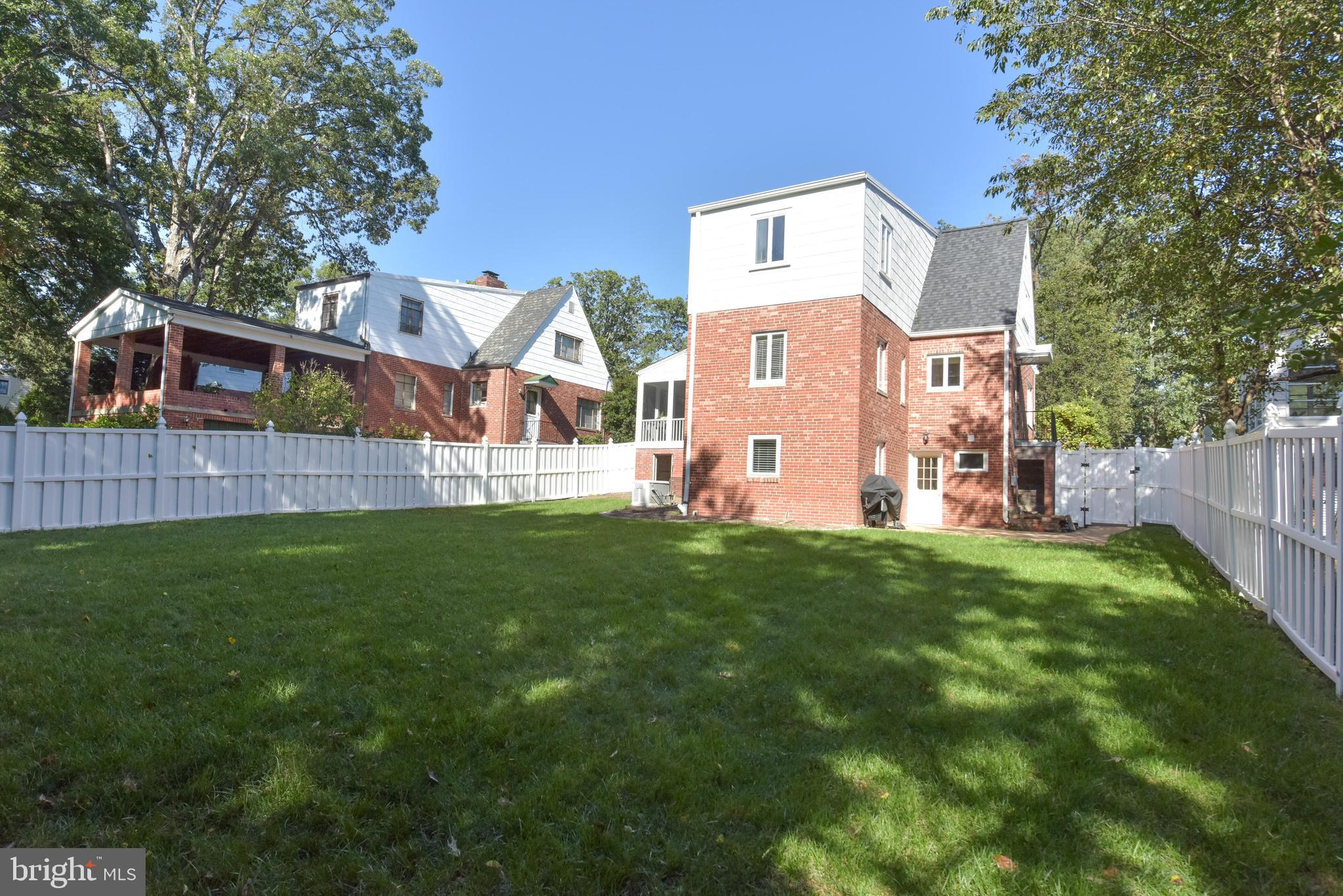 2016 Scroggins Road Alexandria, VA 22302 - Photo 32 of 41 Exterior - Rear