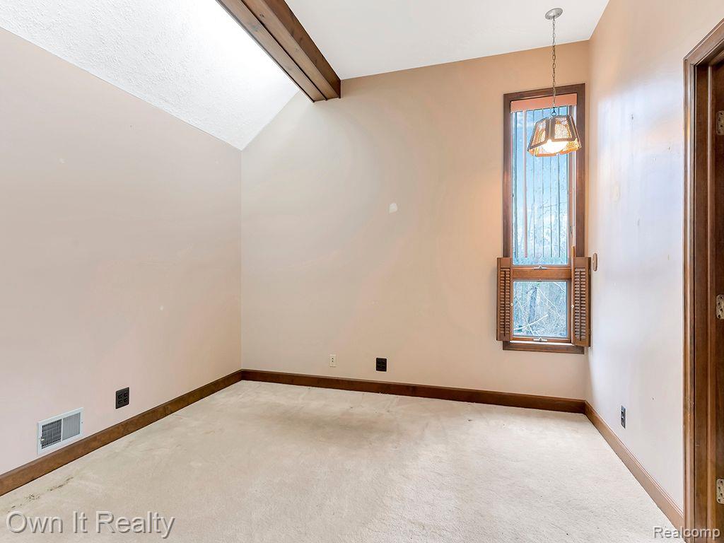 49449 Hanford Road Canton, MI 48187 - Photo 30 of 47