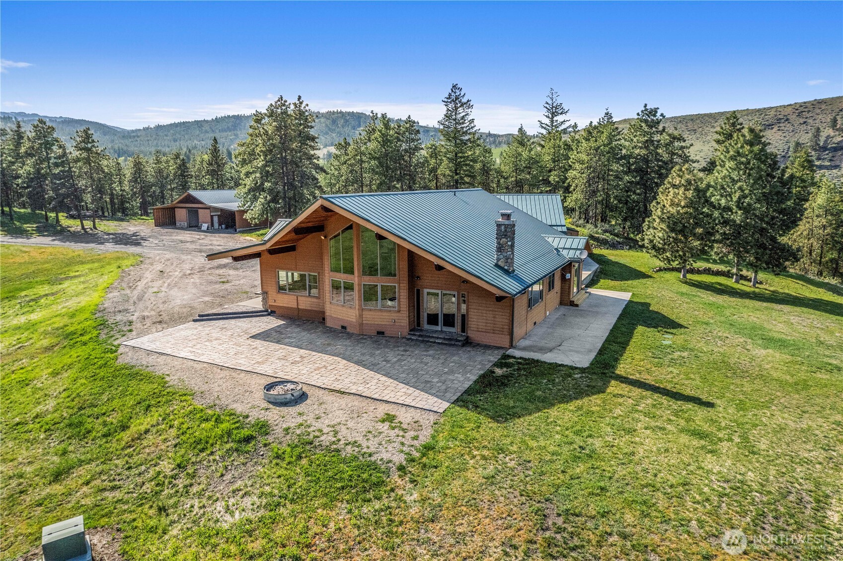 6720 Loop Road Wenatchee, WA 98801 - Photo 5 of 36 Gallery Image 5