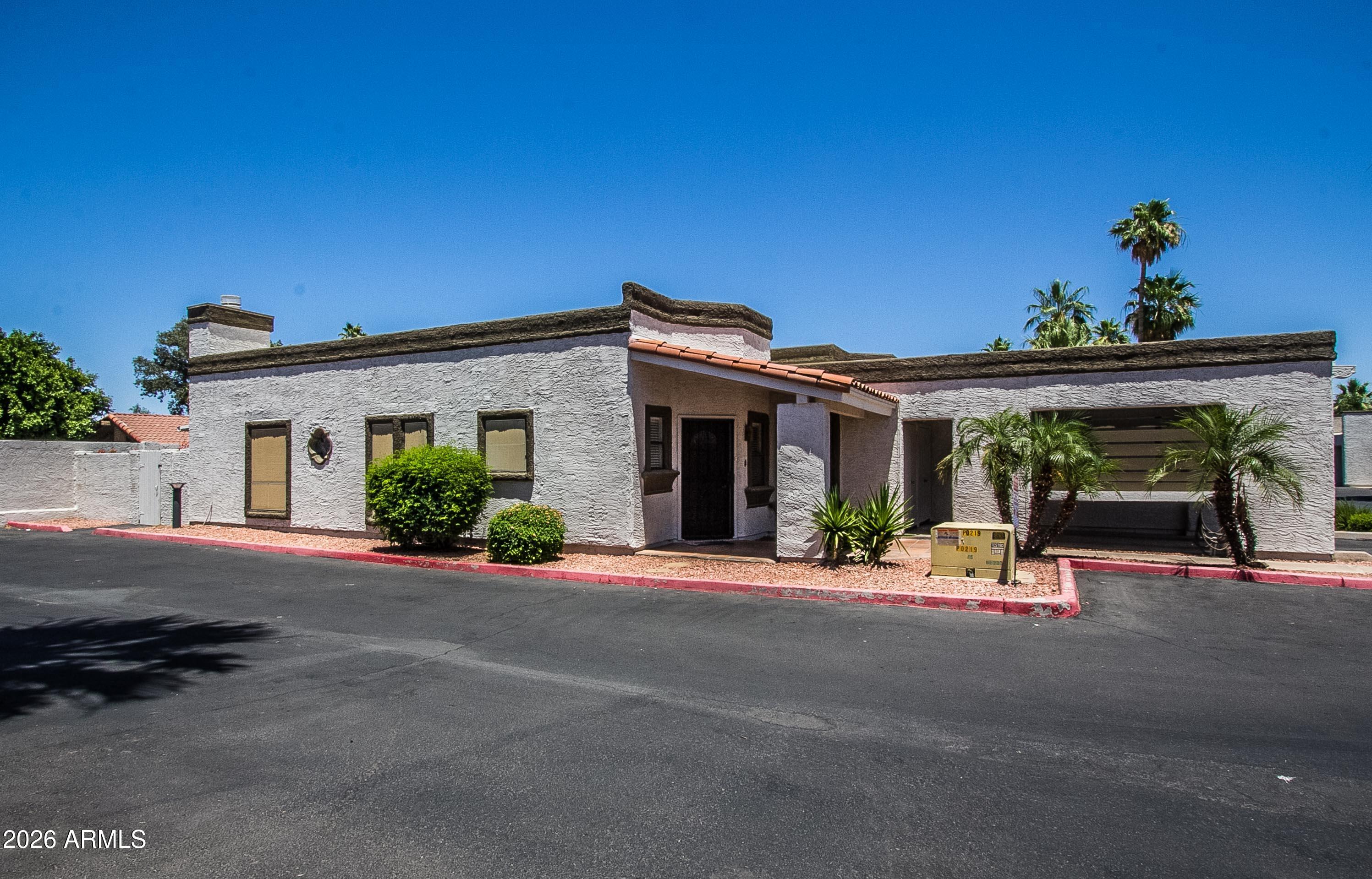 7755 East Thomas Road, Unit 18 Scottsdale, AZ 85251 - Photo 3 of 26 End unit