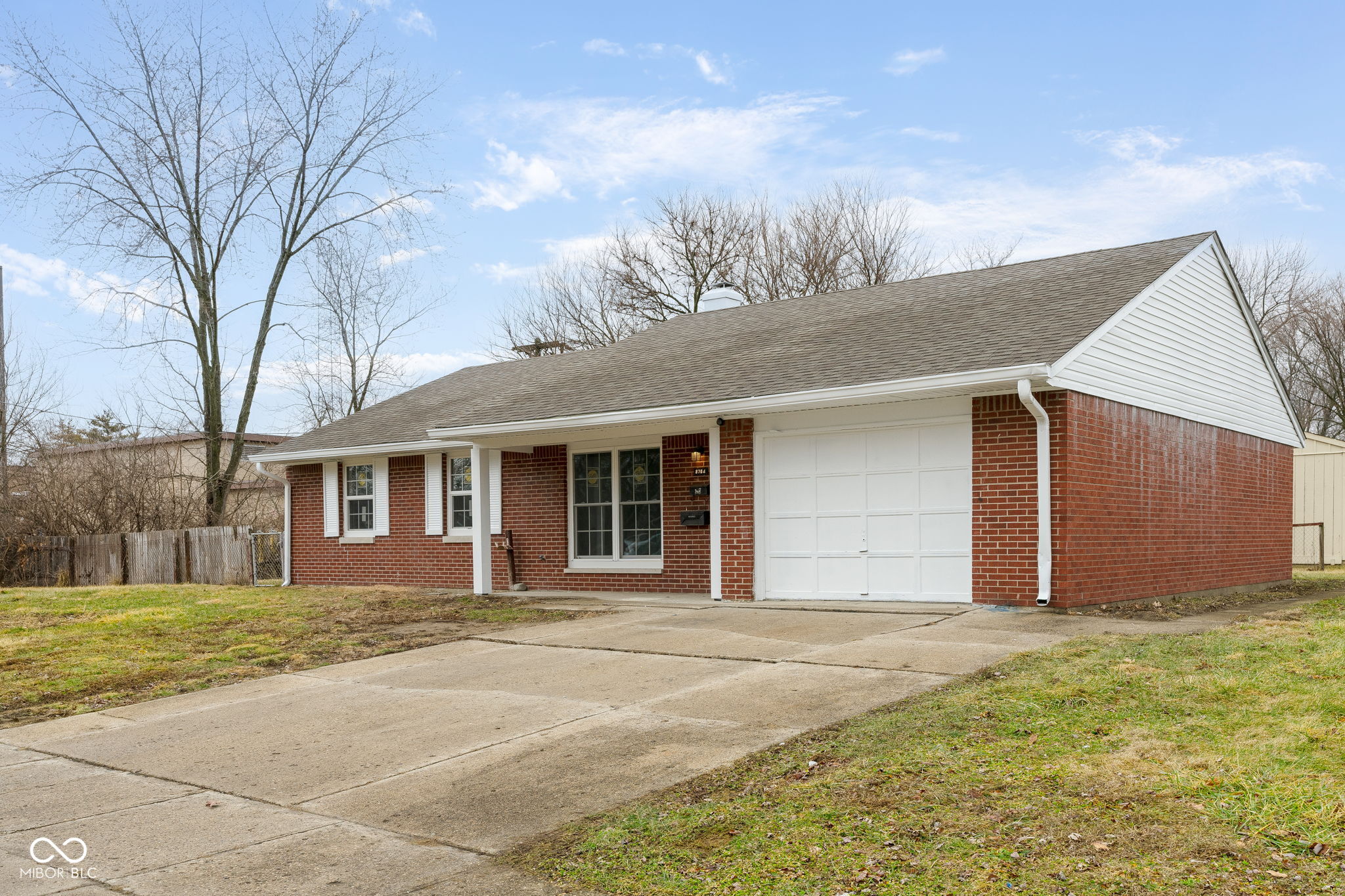 8704 Montery Road Indianapolis, IN 46226 - Photo 2 of 21