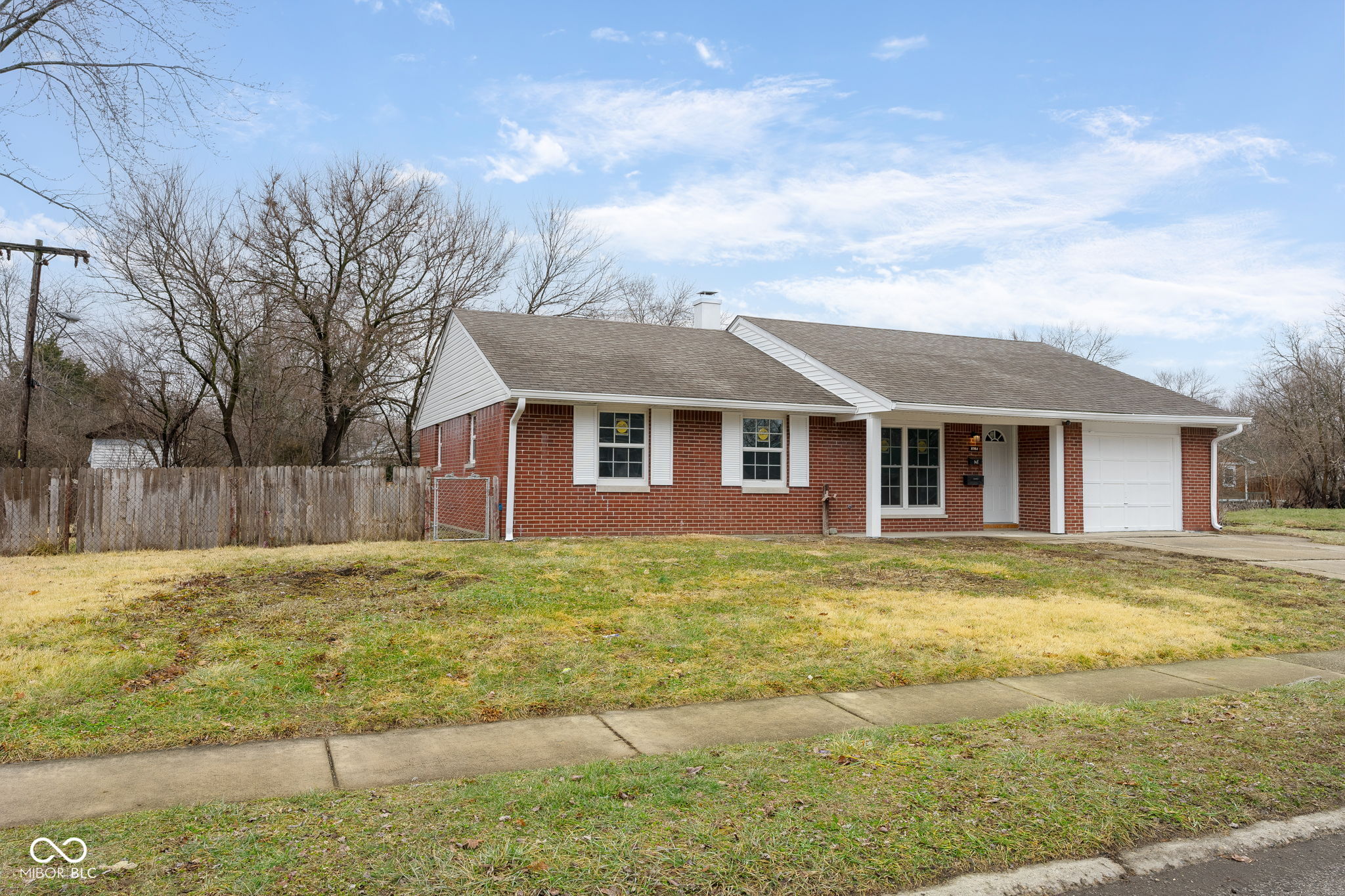 8704 Montery Road Indianapolis, IN 46226 - Photo 3 of 21