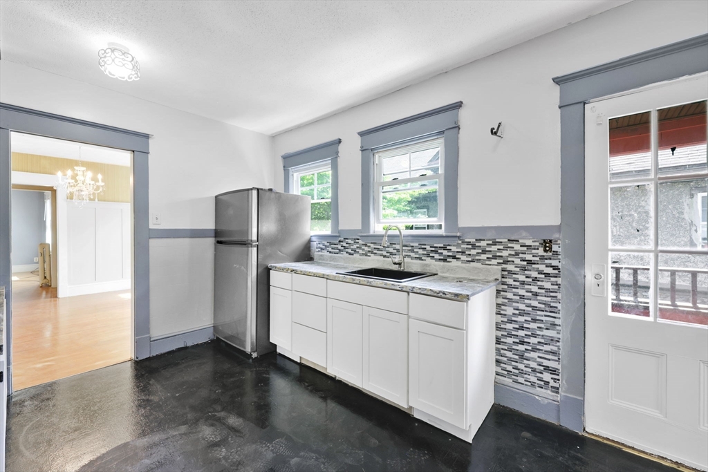 850-852 Sumner Avenue Springfield, MA 01108 - Photo 22 of 31