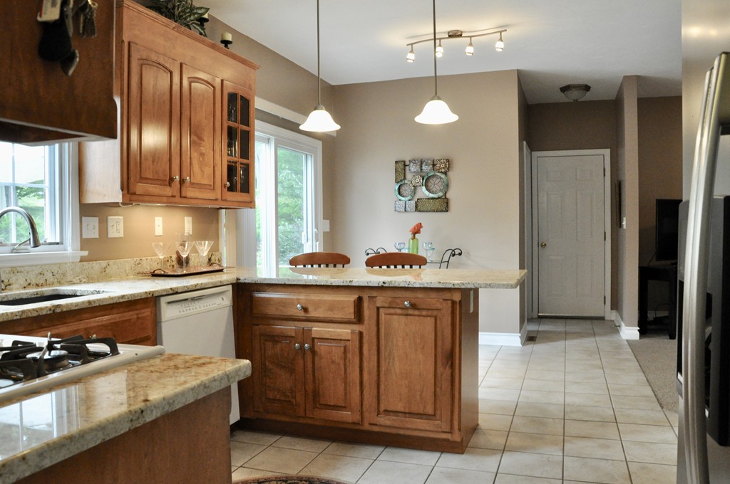 156 Morgan Road Northbridge, MA 01588 - Photo 5 of 29