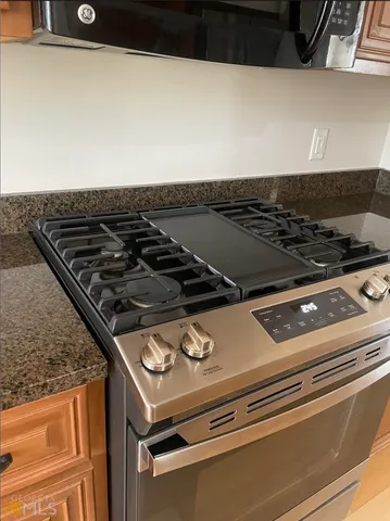 a close view of stove top oven