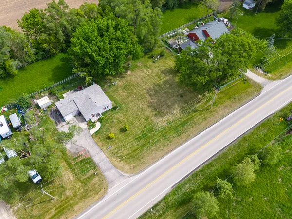$250,000 | 14914 West South Street Road, Woodstock, IL 60098