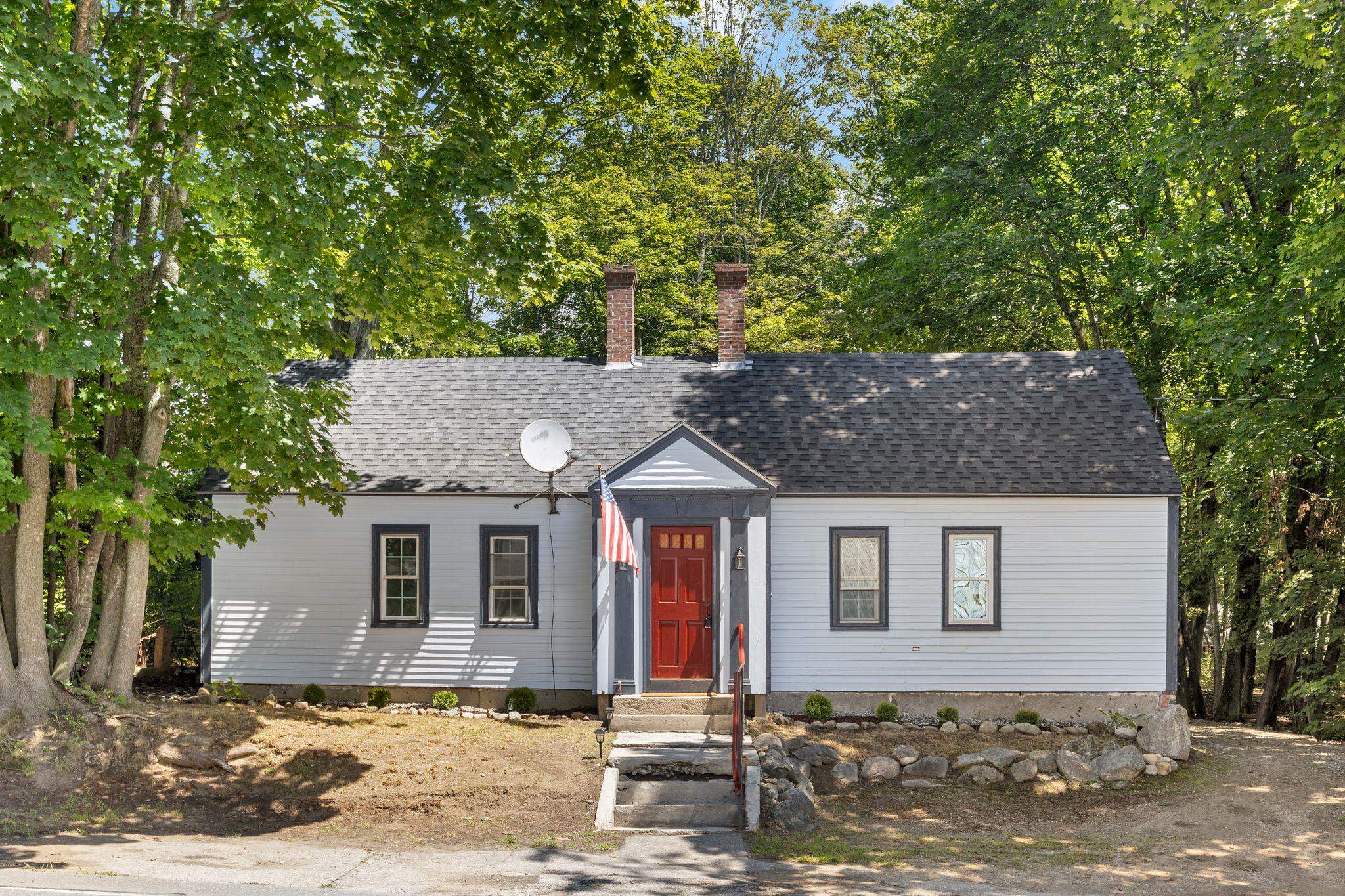 624 South Main Street Wolfeboro, NH 03894 - Photo 2 of 45