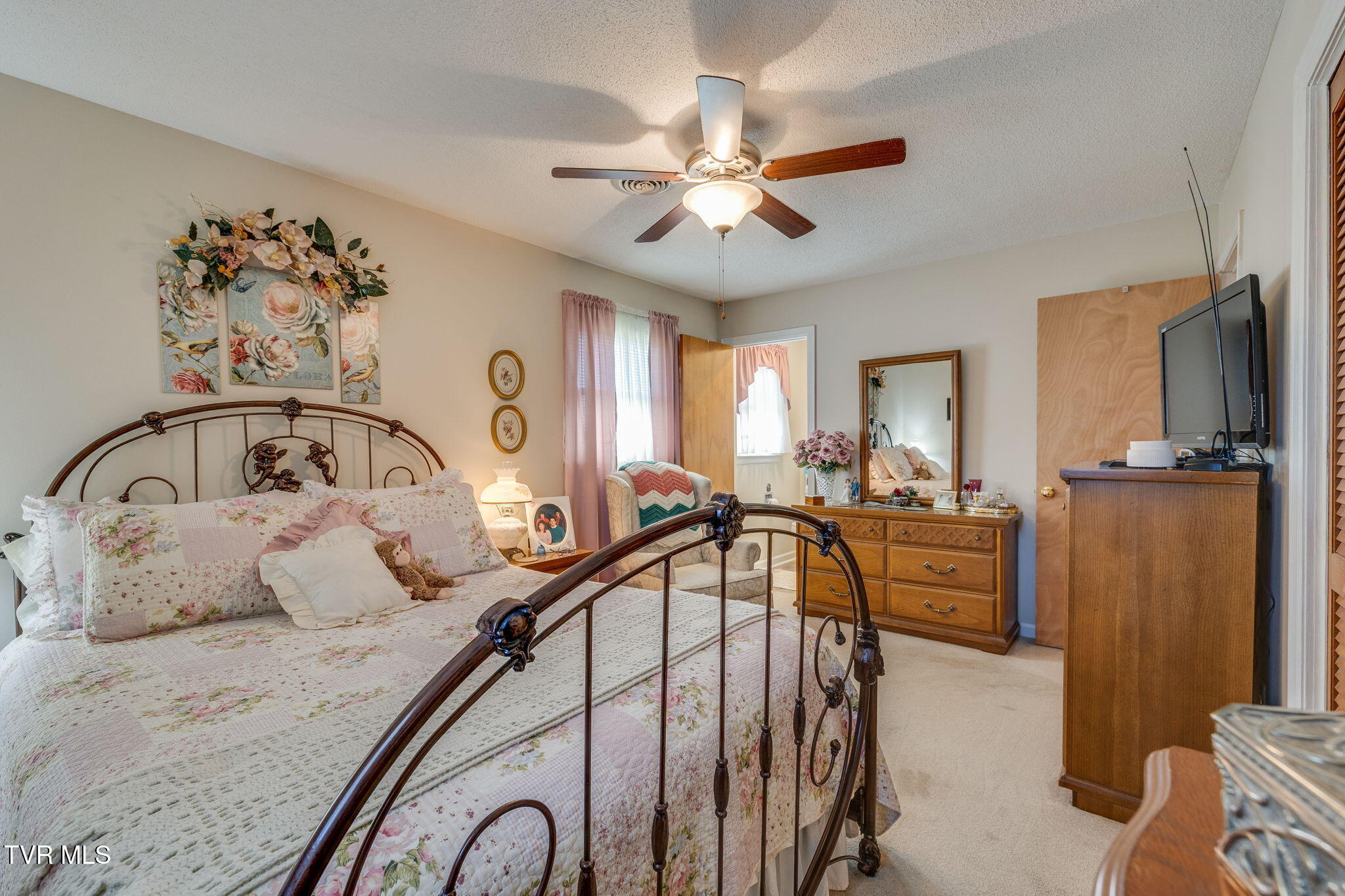 142 Freedom Road Bristol, VA 24201 - Photo 18 of 43 017