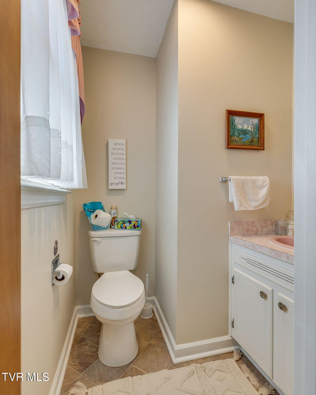 142 Freedom Road Bristol, VA 24201 - Photo 19 of 43 018