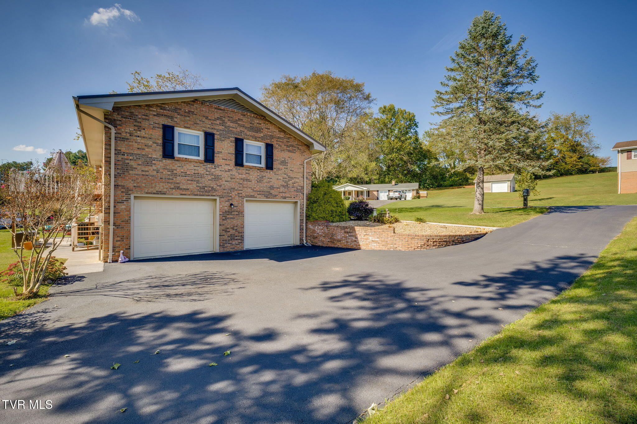 142 Freedom Road Bristol, VA 24201 - Photo 34 of 43 033