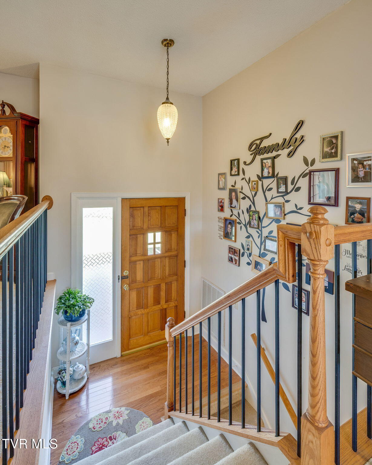 142 Freedom Road Bristol, VA 24201 - Photo 7 of 43 006