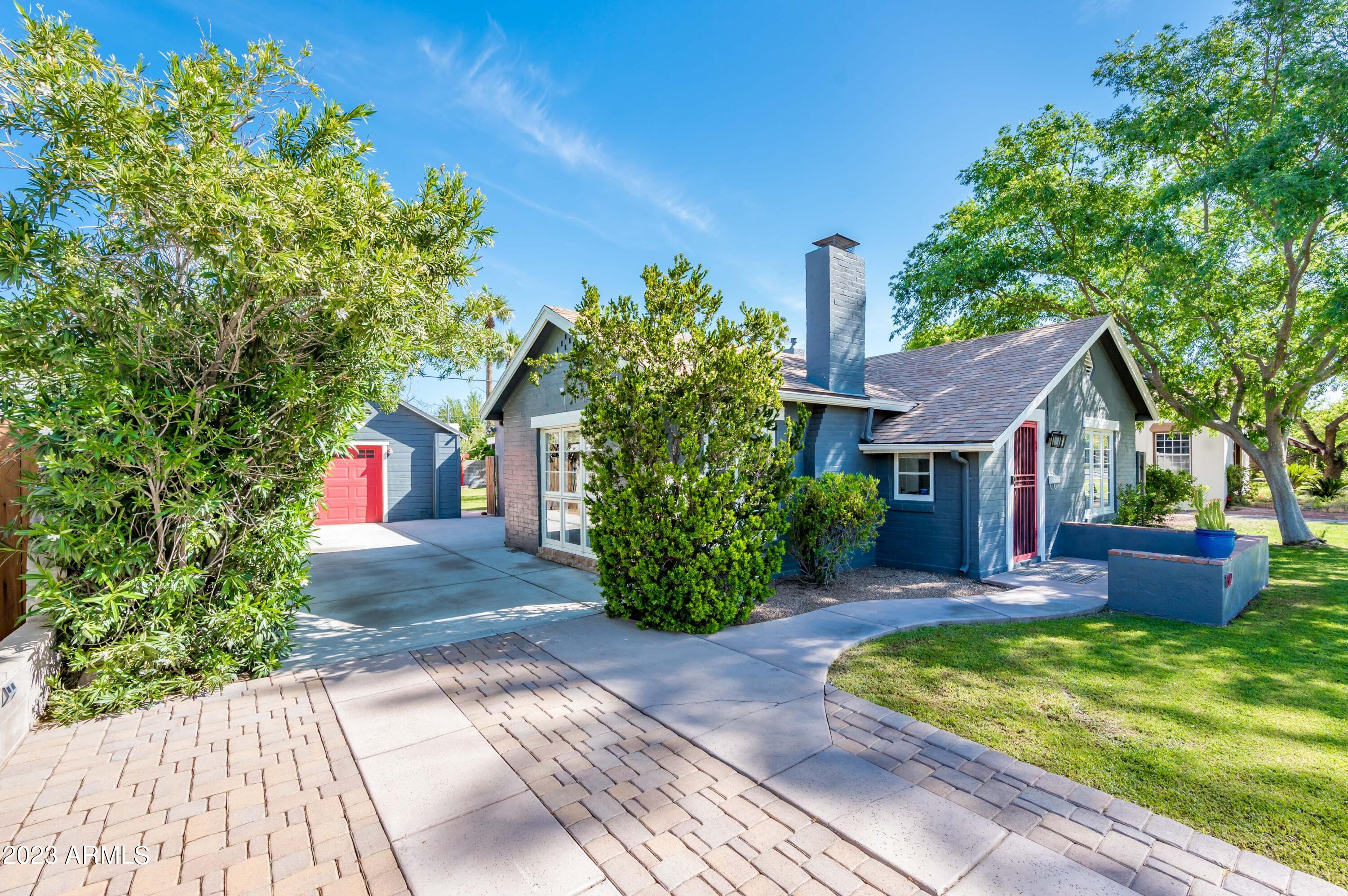 1502 East Cheery Lynn Road Phoenix, AZ 85014 - Photo 14 of 51 Pavers and ribbon concrete