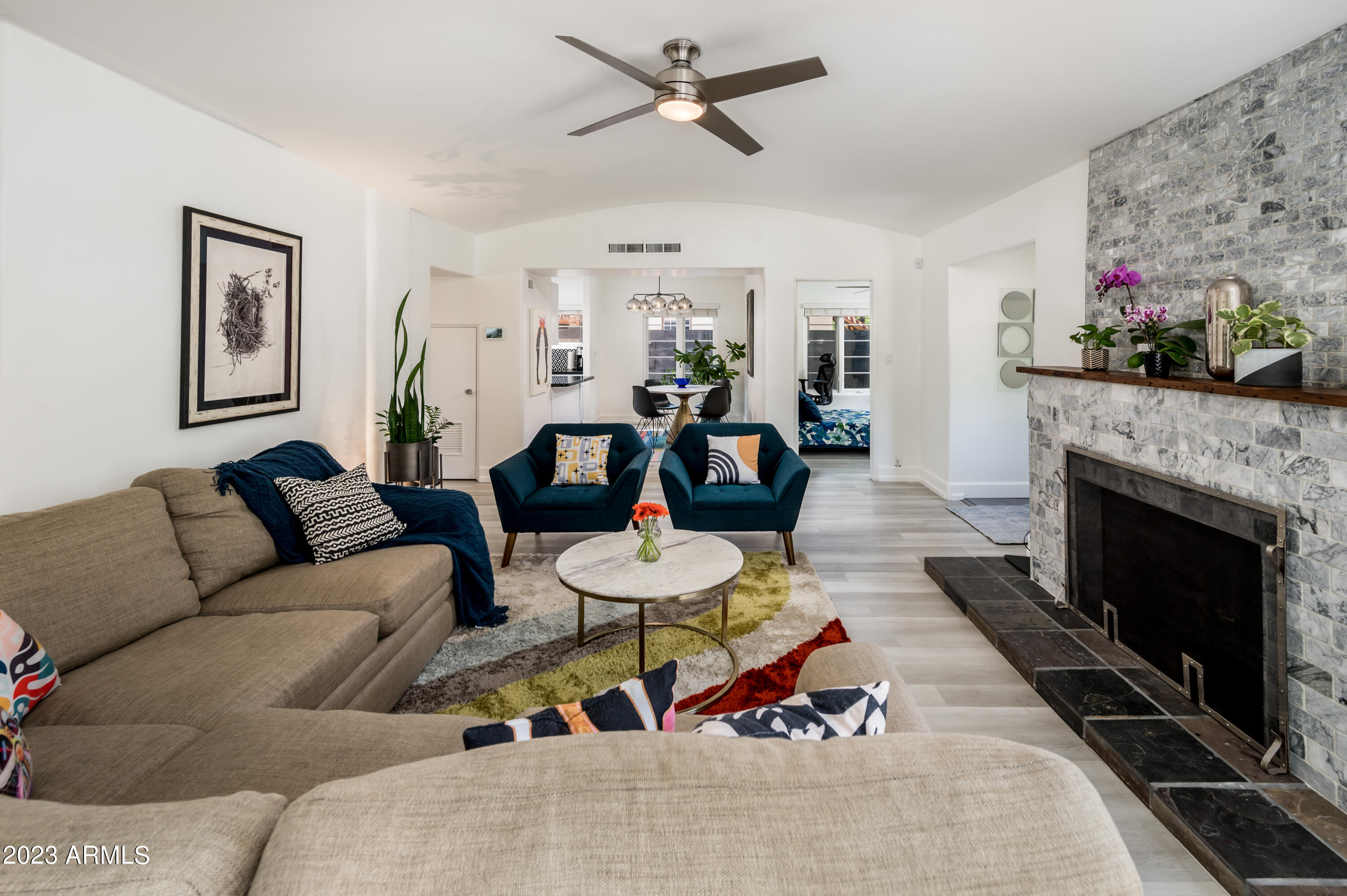 1502 East Cheery Lynn Road Phoenix, AZ 85014 - Photo 21 of 51 Living to Dining