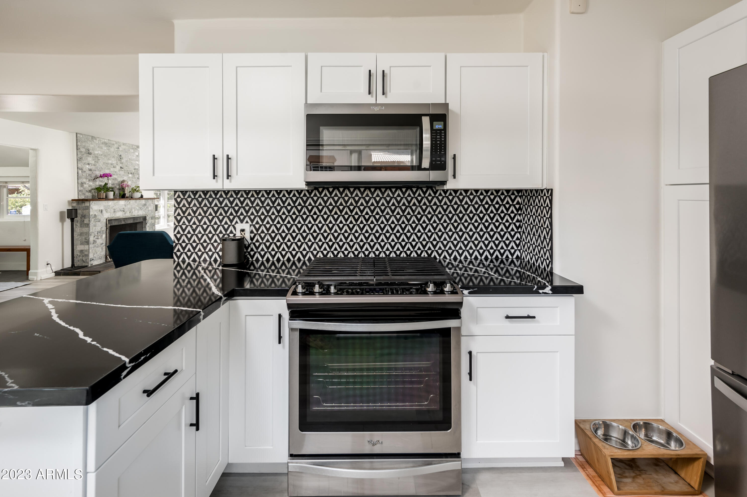 1502 East Cheery Lynn Road Phoenix, AZ 85014 - Photo 26 of 51 Gas Range/Oven