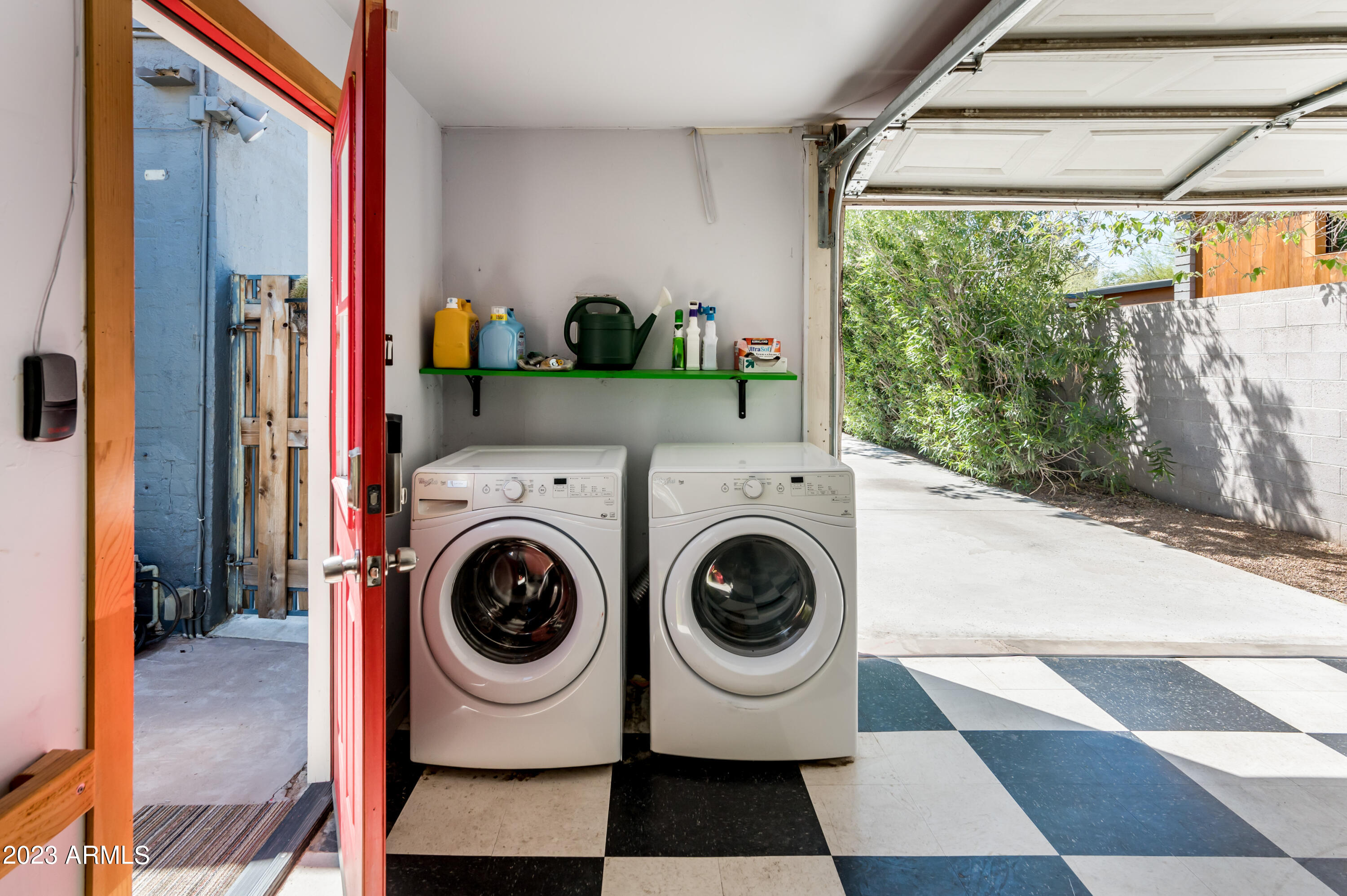 1502 East Cheery Lynn Road Phoenix, AZ 85014 - Photo 37 of 51 Laundry in Garage