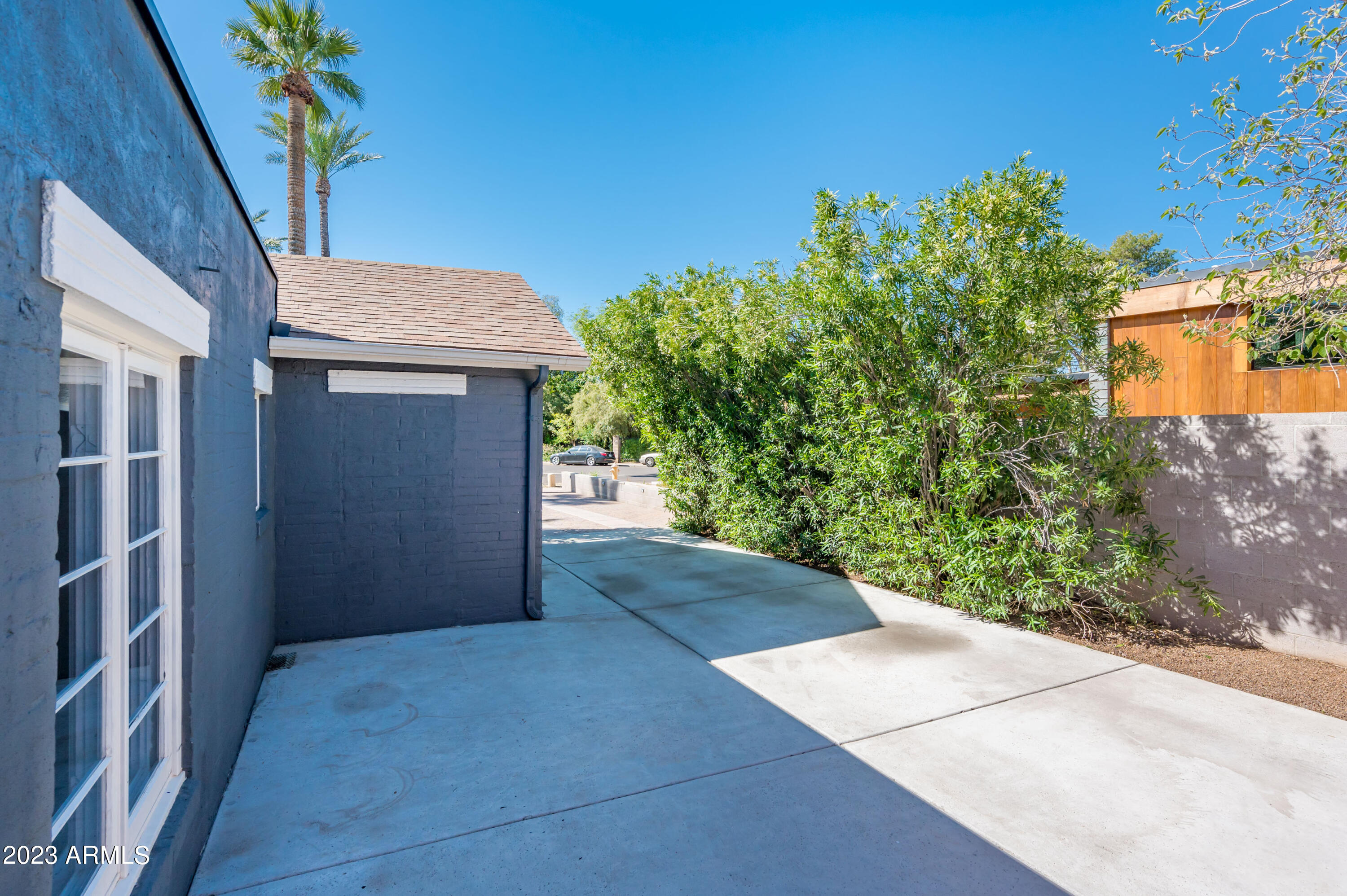 1502 East Cheery Lynn Road Phoenix, AZ 85014 - Photo 49 of 51 Driveway