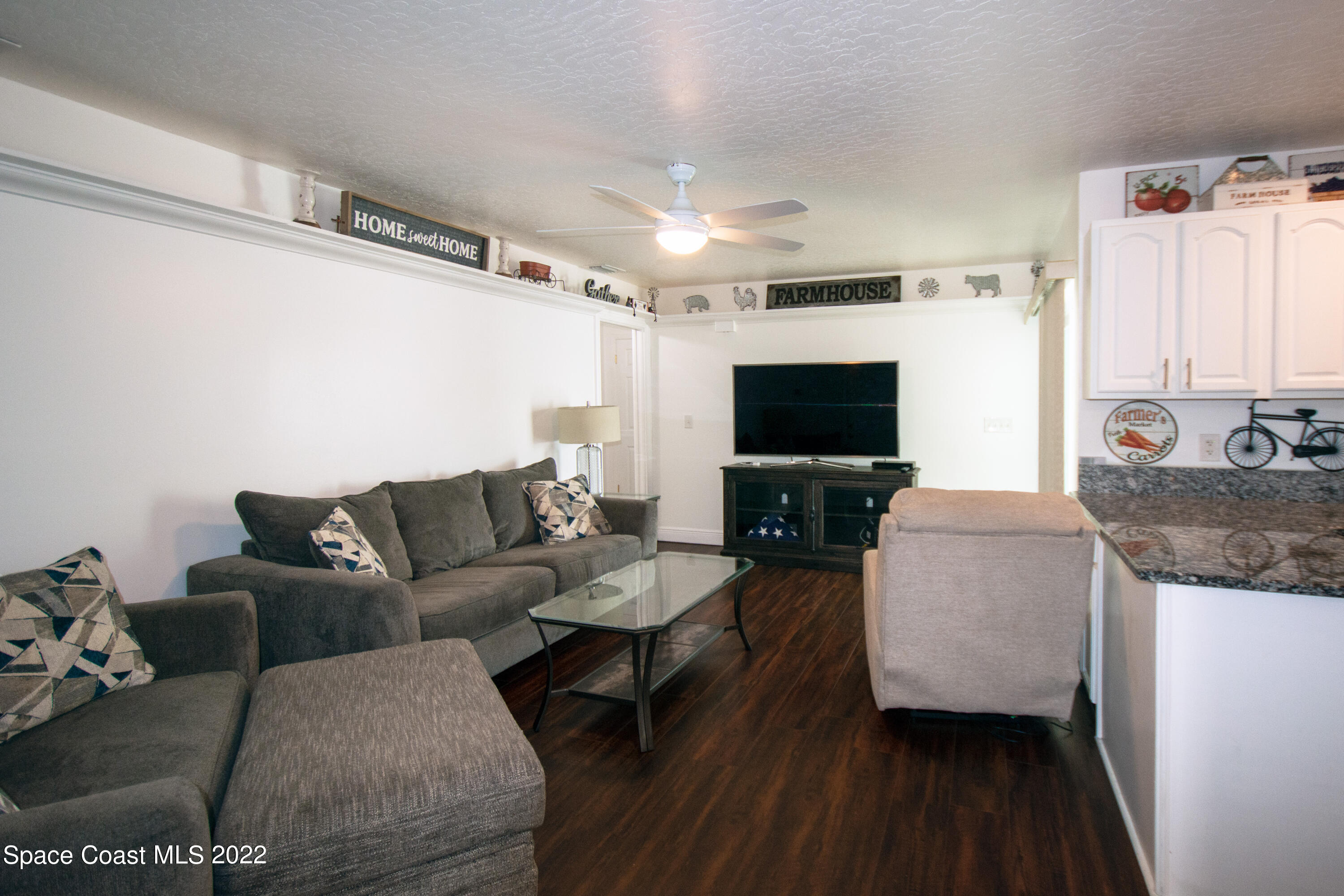 1870 Tallpine Road Melbourne, FL 32935 - Photo 6 of 29 Living Room