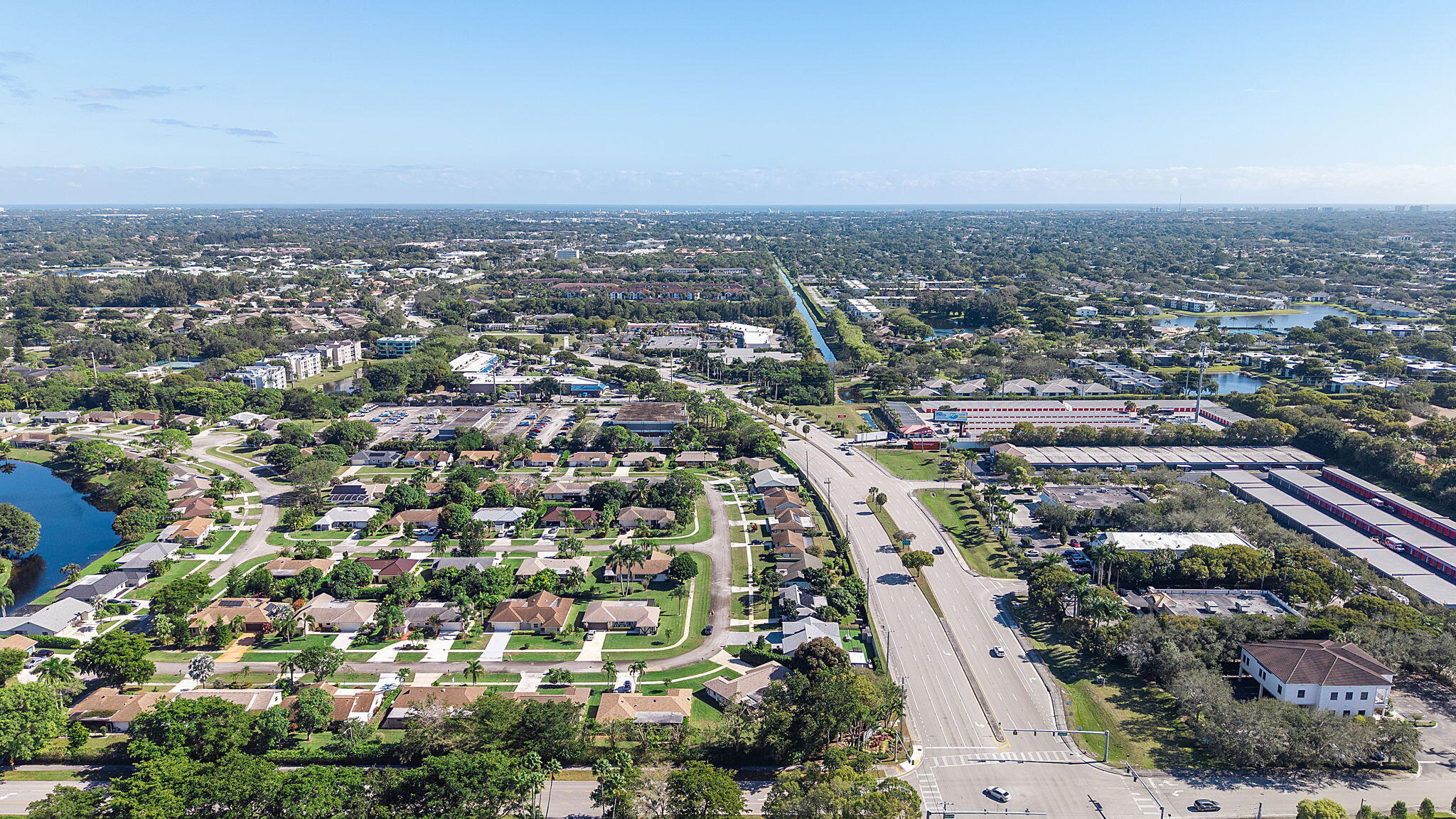 6206 Springdale Way Delray Beach, FL 33484 - Photo 38 of 38 an aerial view of multiple house