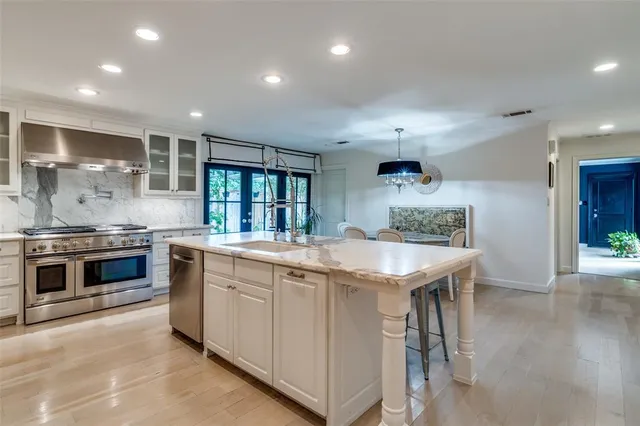 $1,350,000 | 11514 Valleydale Drive, Dallas, TX 75230