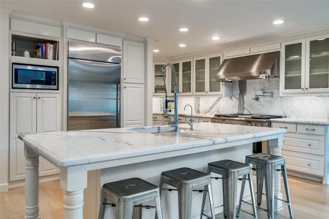 $1,350,000 | 11514 Valleydale Drive, Dallas, TX 75230