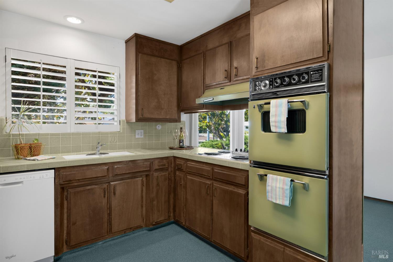 2904 Jason Drive Santa Rosa, CA 95405 - Photo 15 of 33 a kitchen with stainless steel appliances granite countertop a sink stove and refrigerator