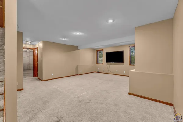 $425,000 | 3210 Southwest Mowbray Road, Topeka, KS 66614