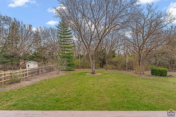$425,000 | 3210 Southwest Mowbray Road, Topeka, KS 66614