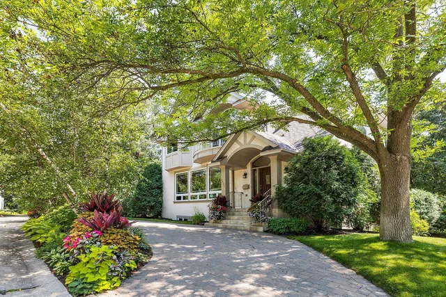 $1,200,000 | 2828 Burnham Boulevard, Minneapolis, MN 55416