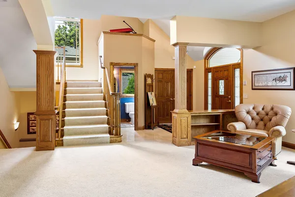 $1,200,000 | 2828 Burnham Boulevard, Minneapolis, MN 55416