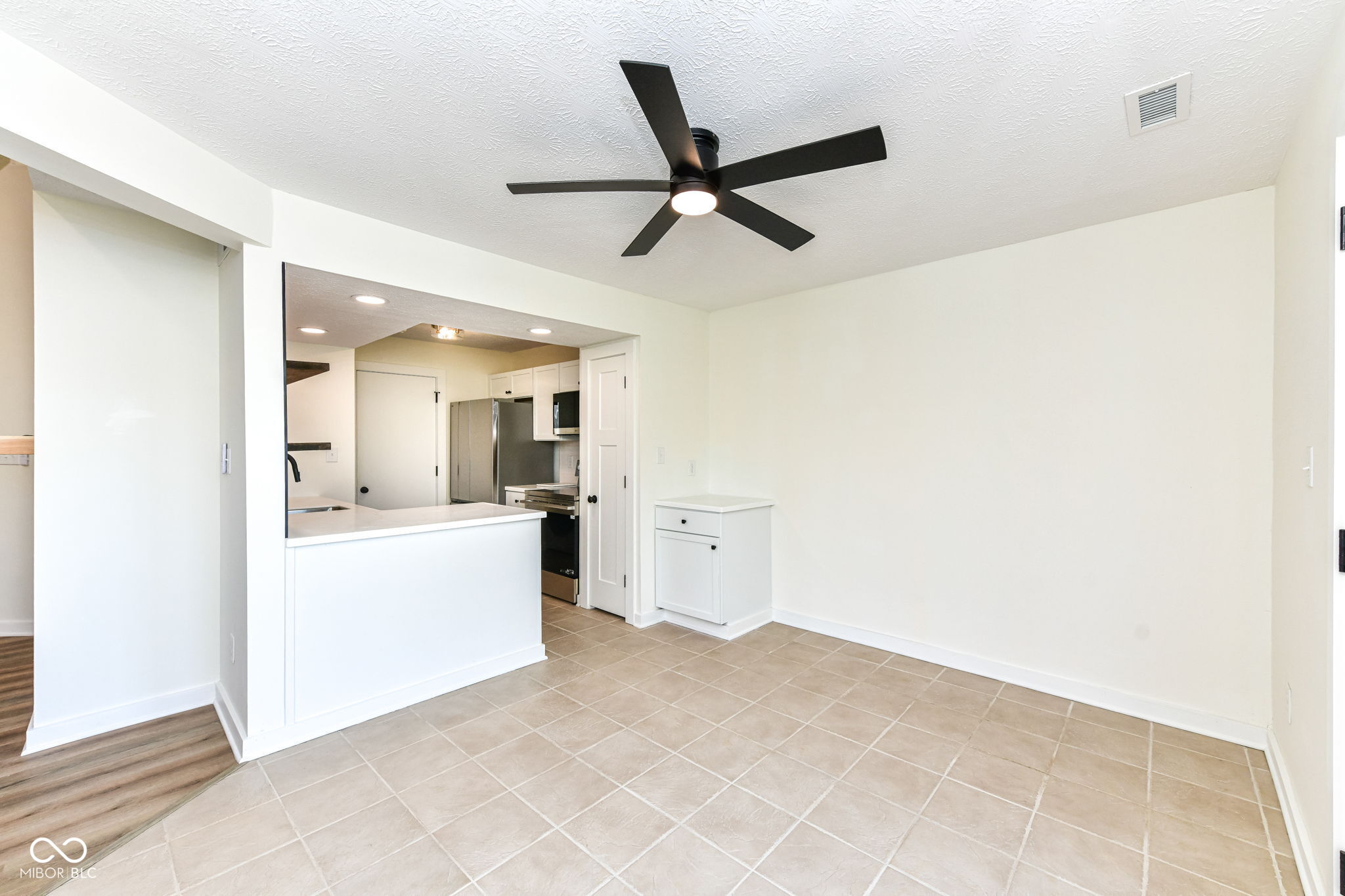 7321 Harbour Point Indianapolis, IN 46240 - Photo 13 of 46