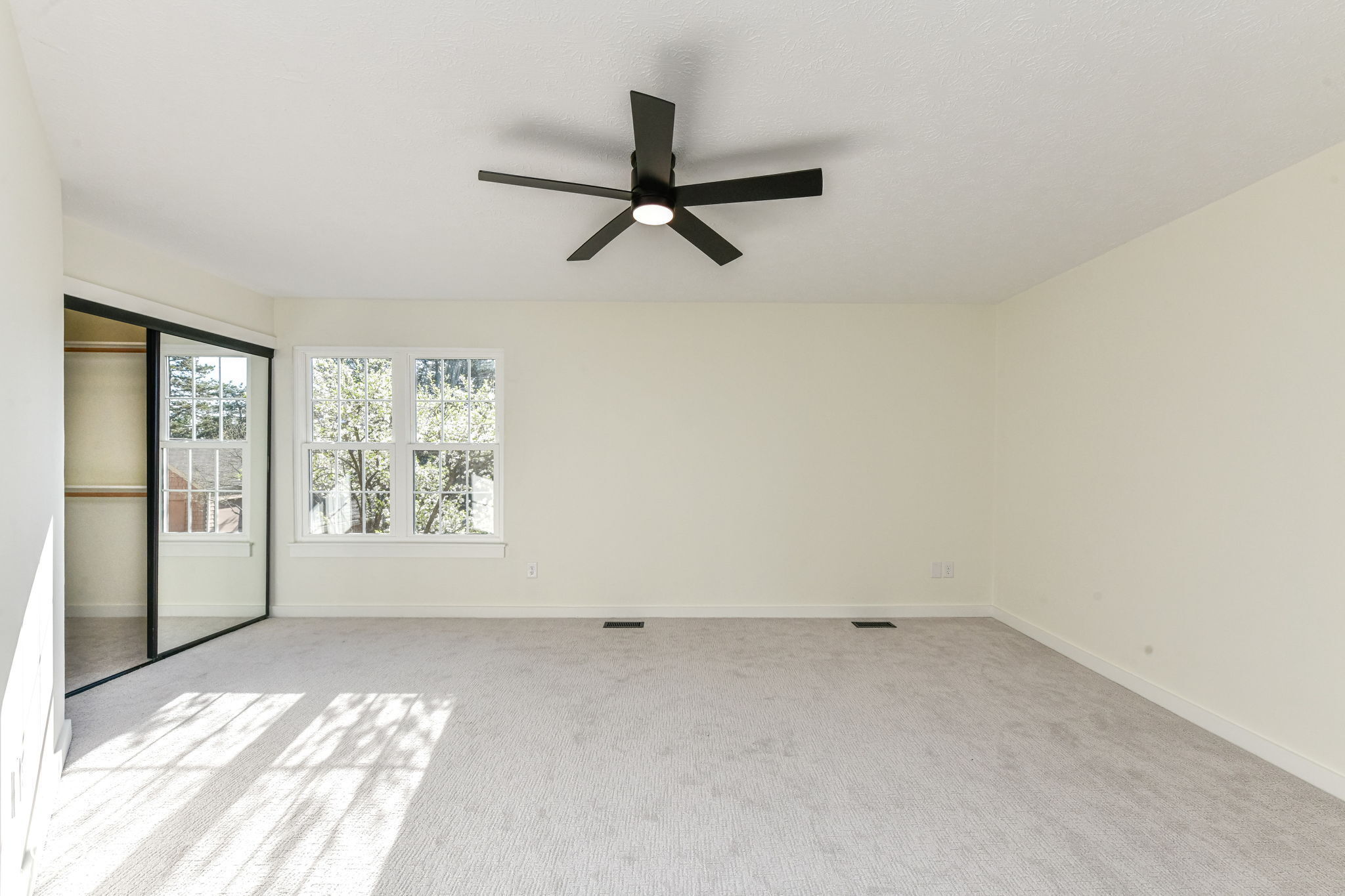 7321 Harbour Point Indianapolis, IN 46240 - Photo 24 of 46