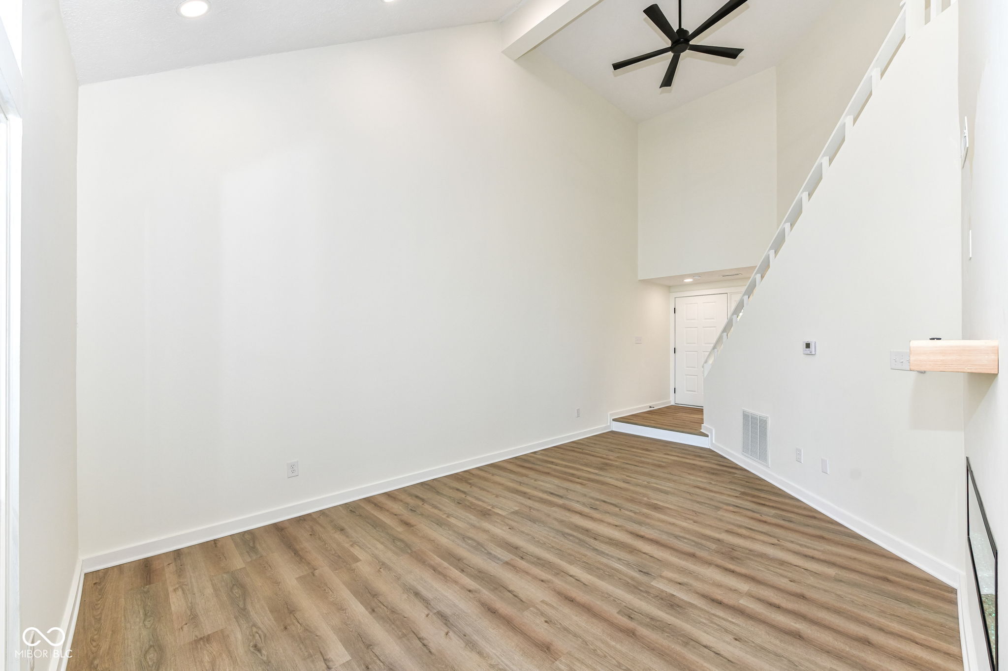 7321 Harbour Point Indianapolis, IN 46240 - Photo 8 of 46