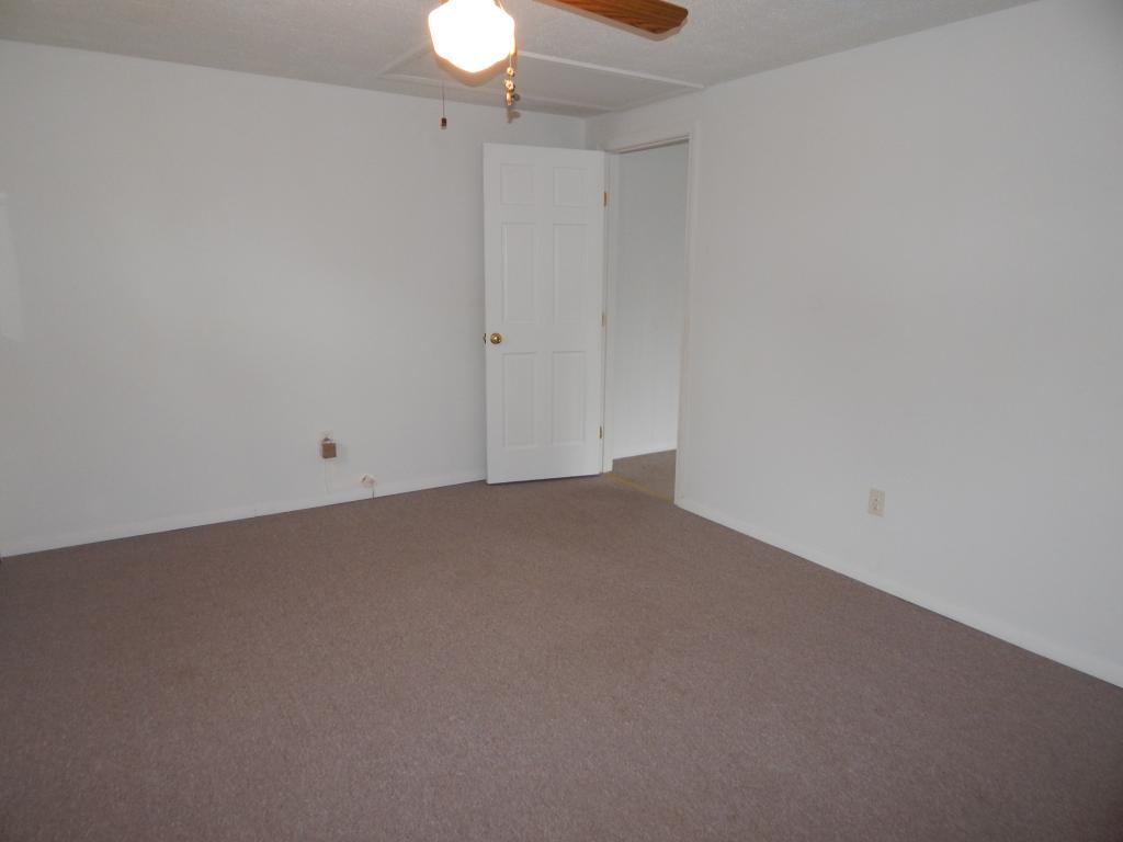 12 Blake Road Salem, NH 03079 - Photo 22 of 29