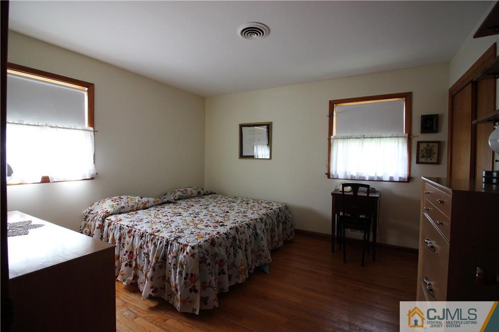 246 Colfax Road North Brunswick, NJ 08902 - Photo 17 of 23 Gallery Image 17