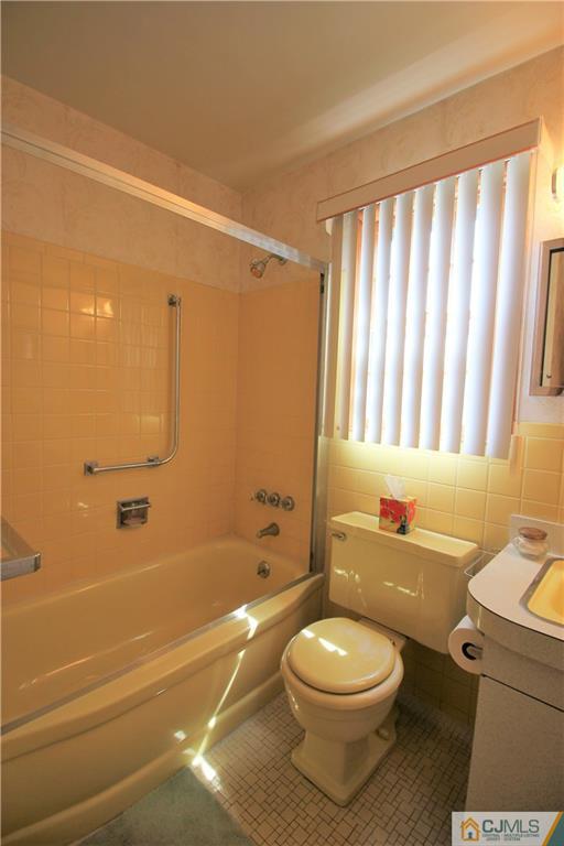 246 Colfax Road North Brunswick, NJ 08902 - Photo 19 of 23 Gallery Image 19