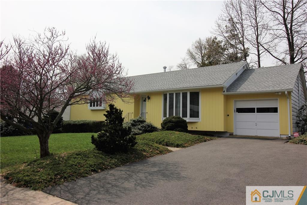 246 Colfax Road North Brunswick, NJ 08902 - Photo 3 of 23 Gallery Image 3