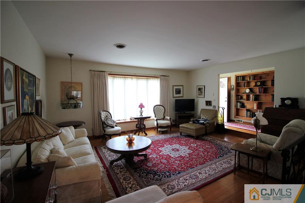 246 Colfax Road North Brunswick, NJ 08902 - Photo 9 of 23 Gallery Image 9