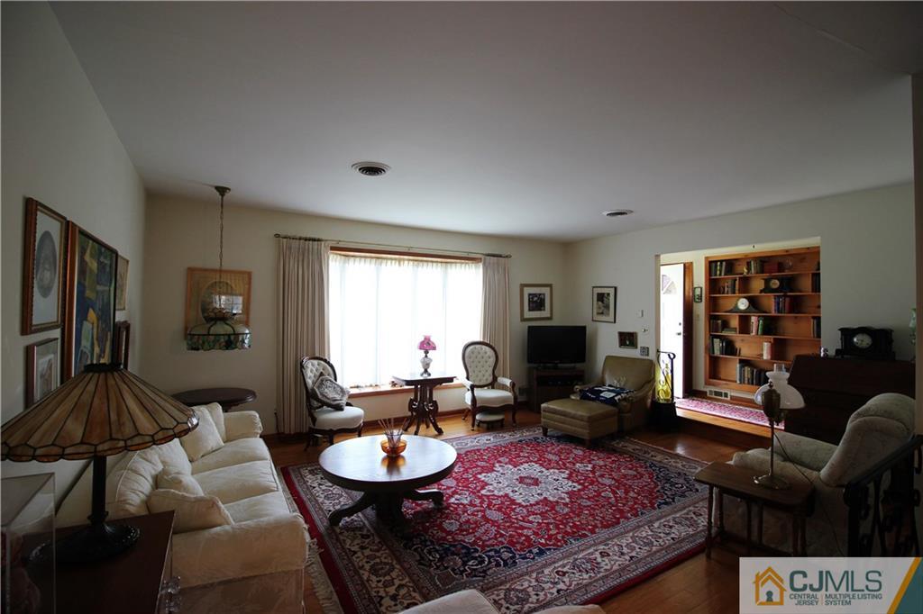 246 Colfax Road North Brunswick, NJ 08902 - Photo 10 of 23 Gallery Image 10