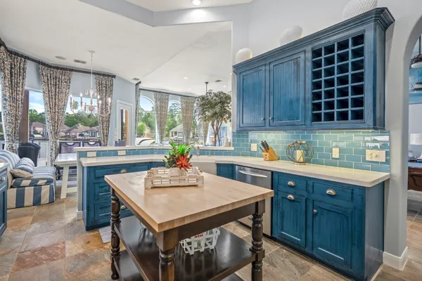 $1,300,000 | 78 Creekwood Drive, Montgomery, TX 77356