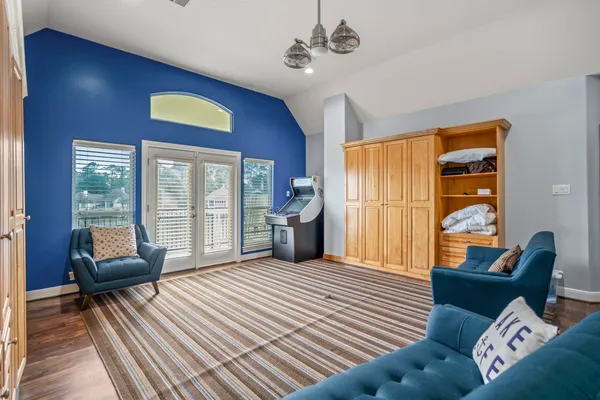 $1,300,000 | 78 Creekwood Drive, Montgomery, TX 77356