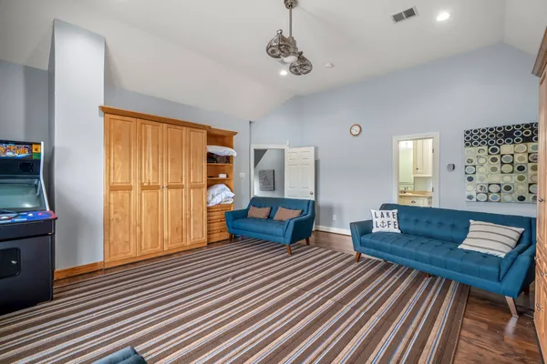 $1,300,000 | 78 Creekwood Drive, Montgomery, TX 77356