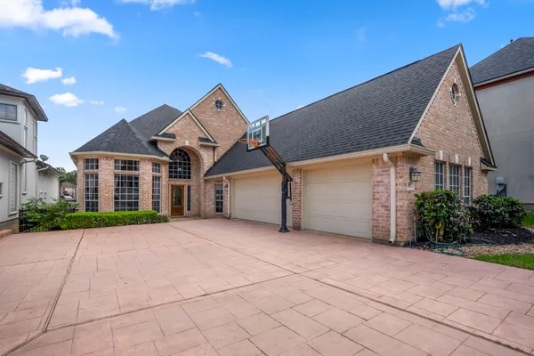 $1,300,000 | 78 Creekwood Drive, Montgomery, TX 77356