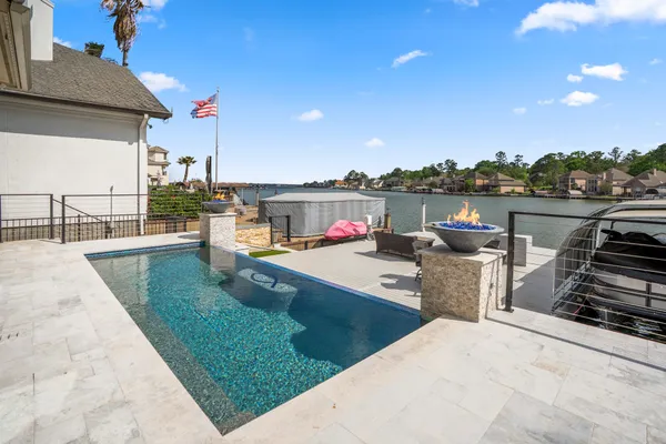 $1,300,000 | 78 Creekwood Drive, Montgomery, TX 77356