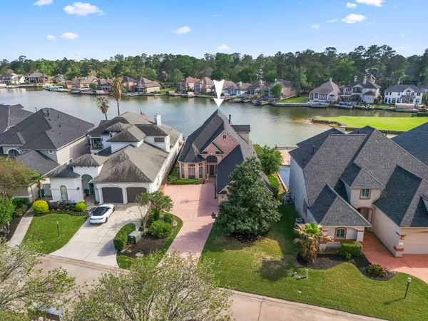 $1,300,000 | 78 Creekwood Drive, Montgomery, TX 77356