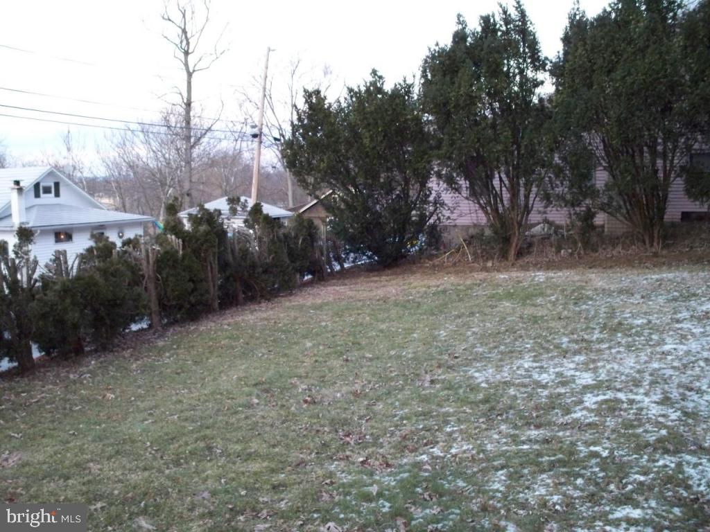 2381 Quarry Road Lebanon, PA 17046 - Photo 12 of 13 Gallery Image 12