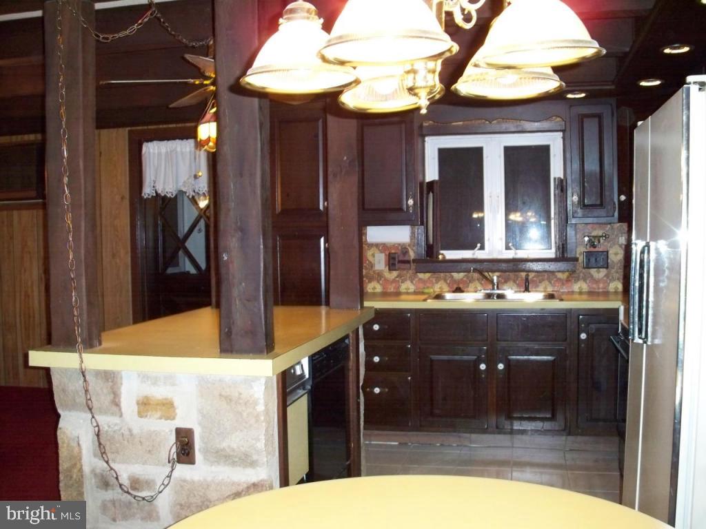 2381 Quarry Road Lebanon, PA 17046 - Photo 5 of 13 Gallery Image 5