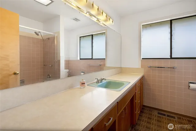 $719,950 | 22215 Southeast 436th Street, Enumclaw, WA 98022