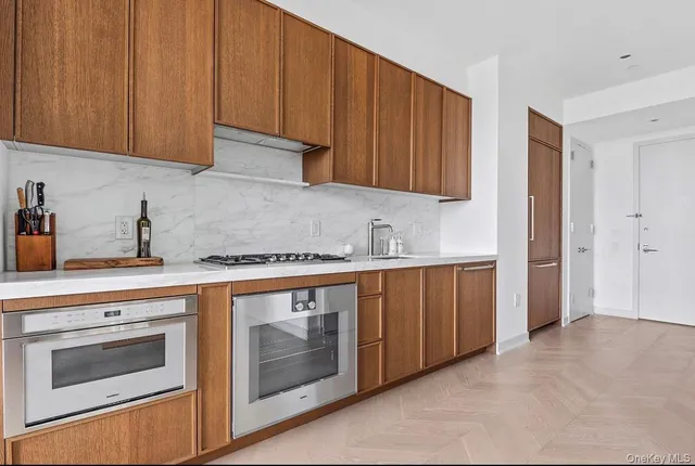 $5,350 | 180 Front Street, Unit 15J | DUMBO